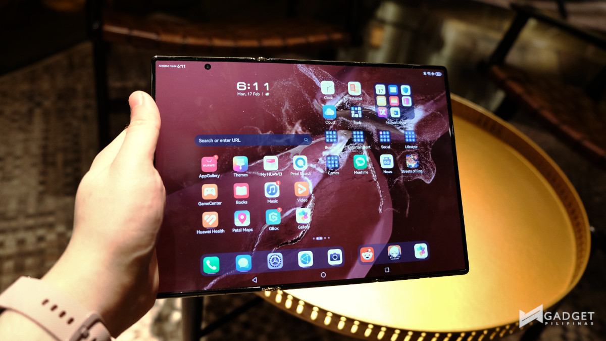 Unfolding the HUAWEI Mate XT: My Hands-on Impressions